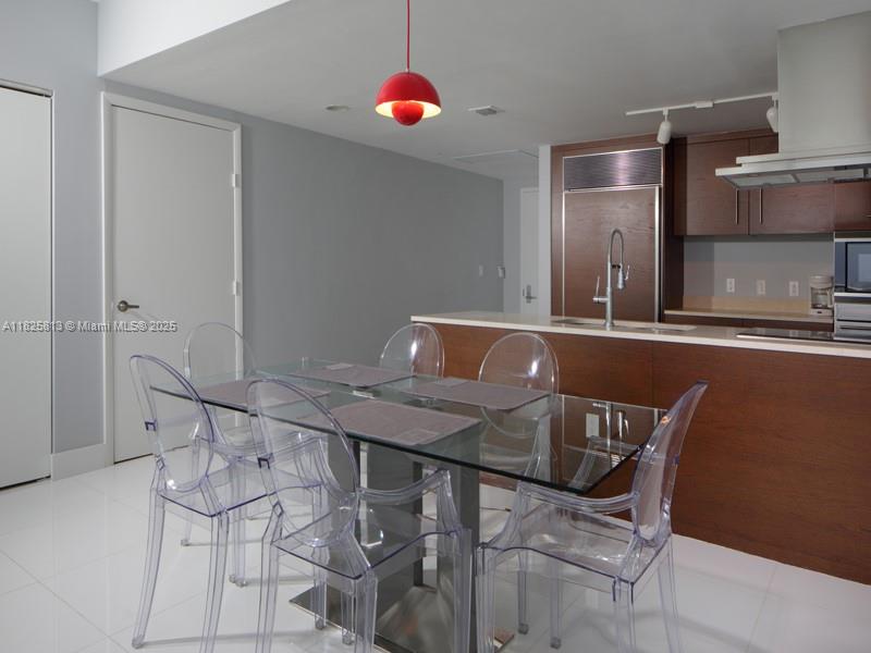 image Icon Brickell No Two7