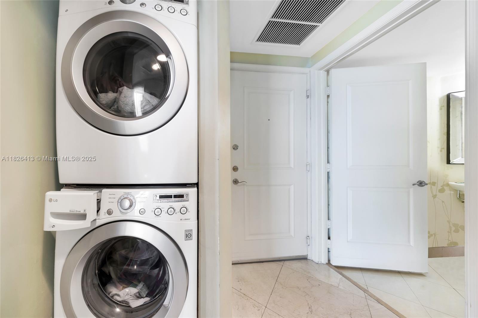 image Platinum Condo16