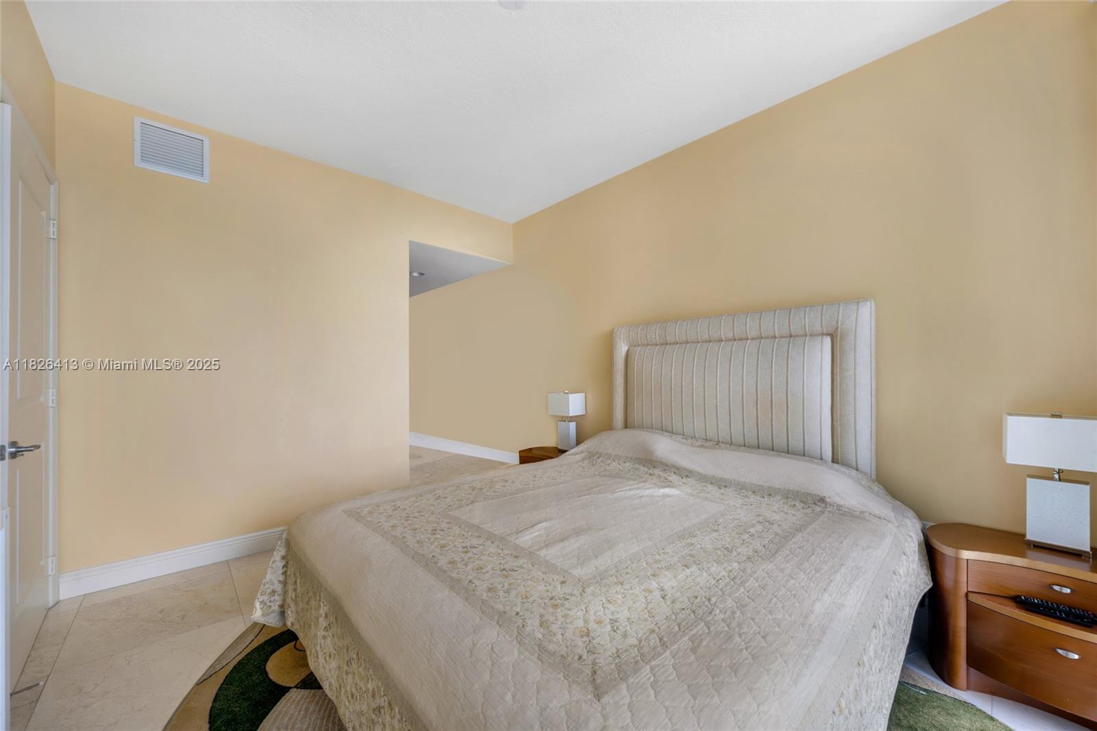 image Platinum Condo19