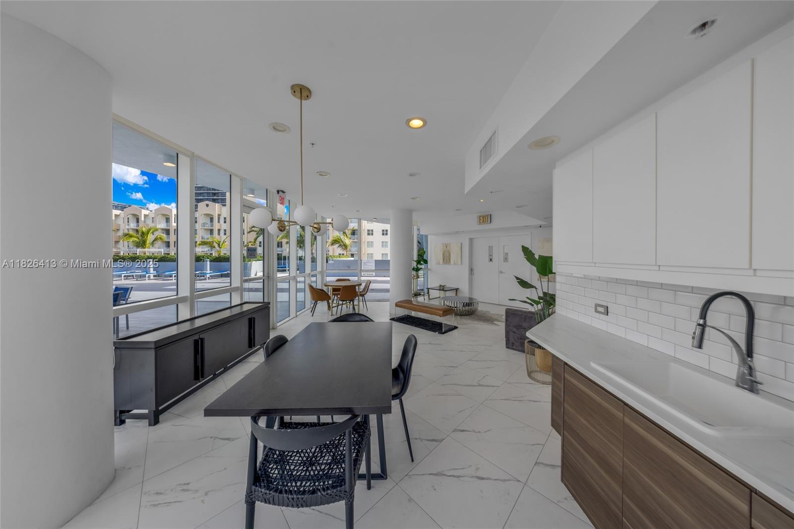 image Platinum Condo25