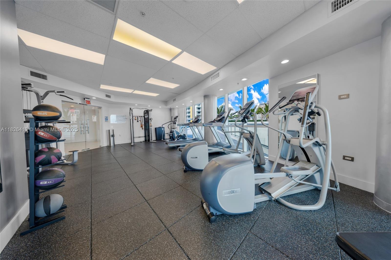 image Platinum Condo36