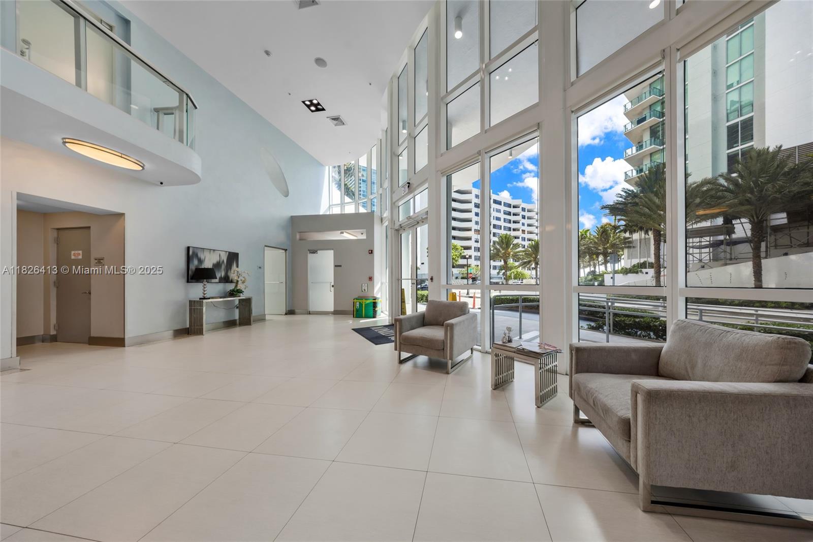 image Platinum Condo4