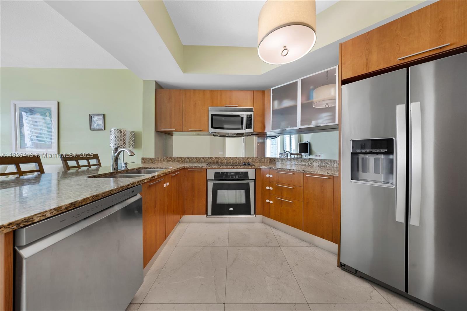 image Platinum Condo5