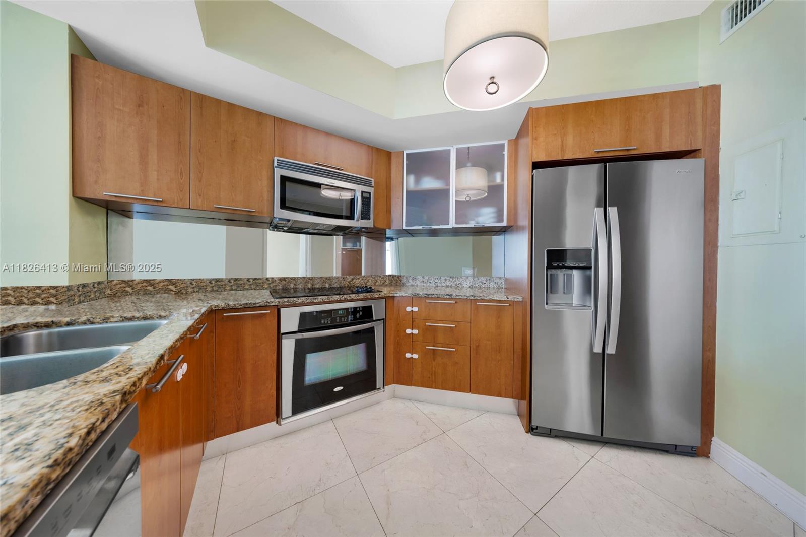 image Platinum Condo6
