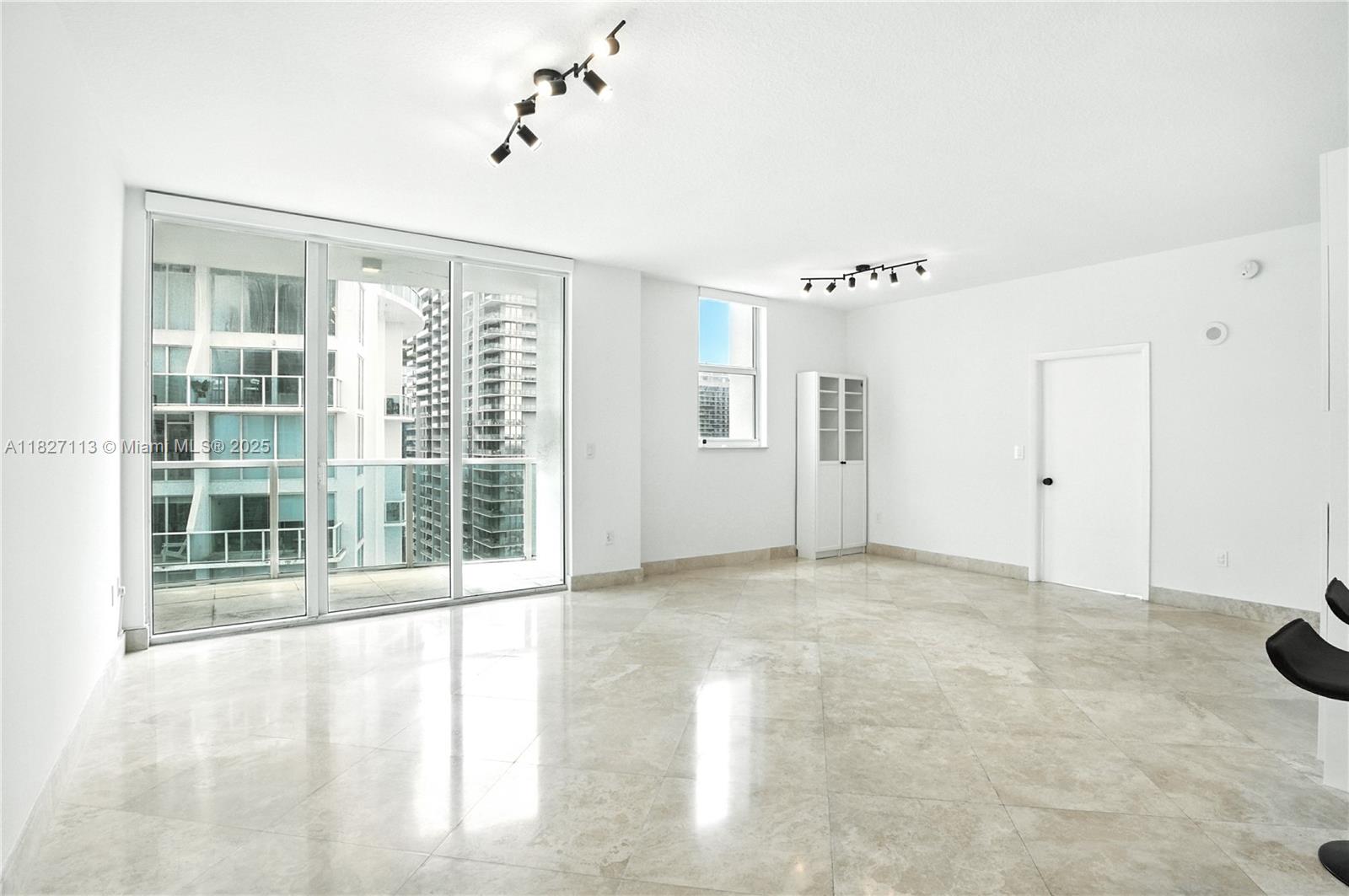 image Brickell On The River2