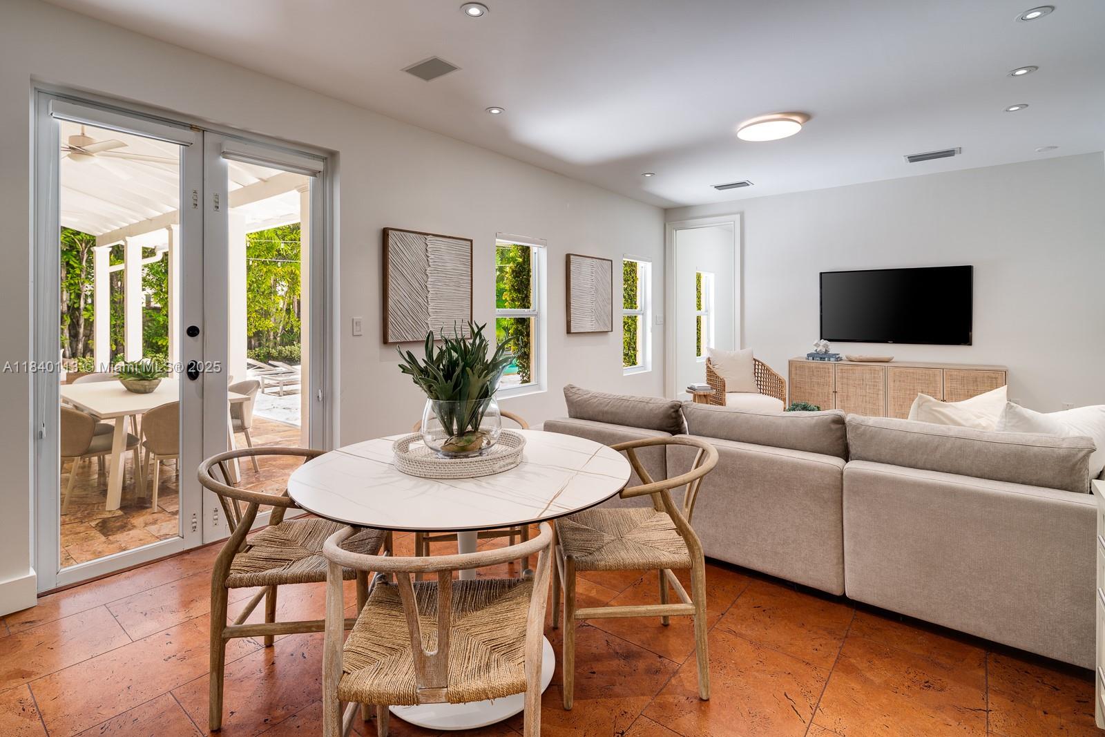 5776 SW 77th Ter South Miami, FL 33143