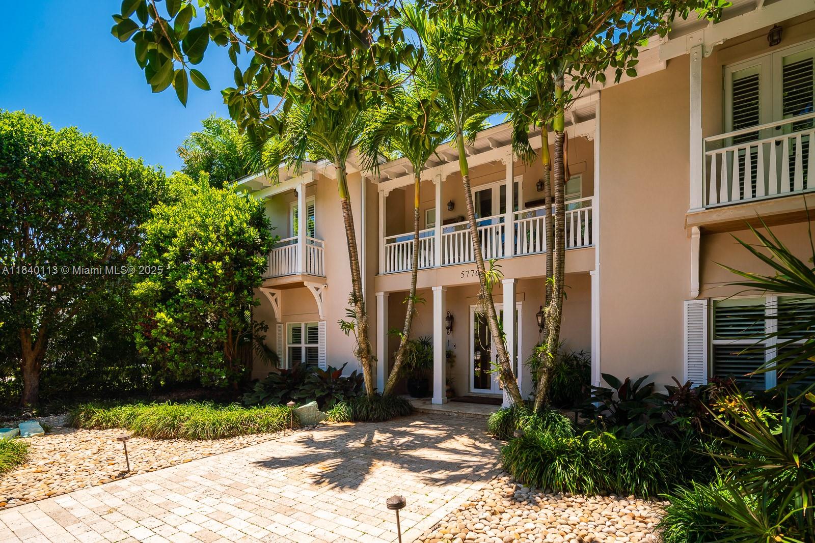 5776 SW 77th Ter South Miami, FL 33143