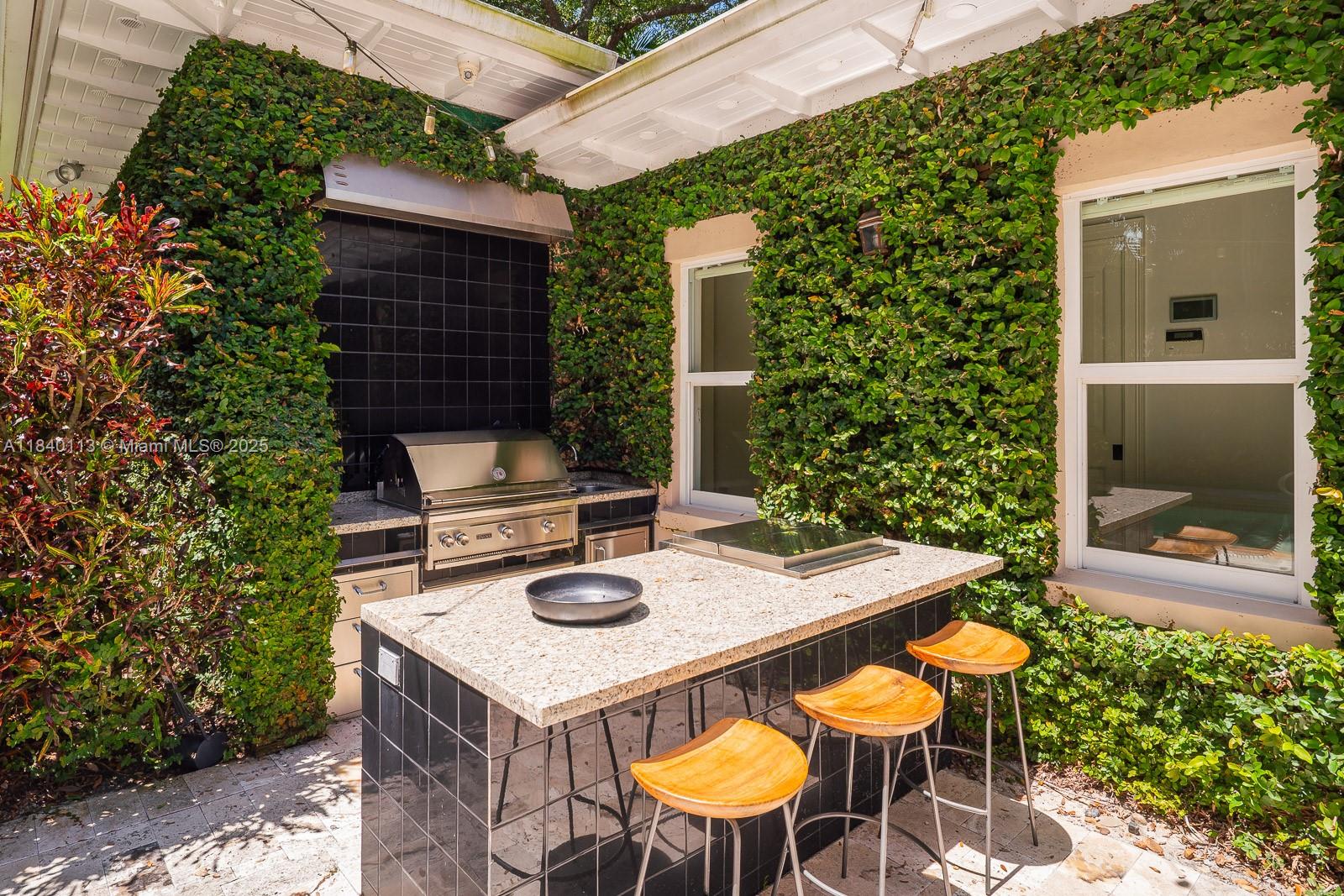 5776 SW 77th Ter South Miami, FL 33143