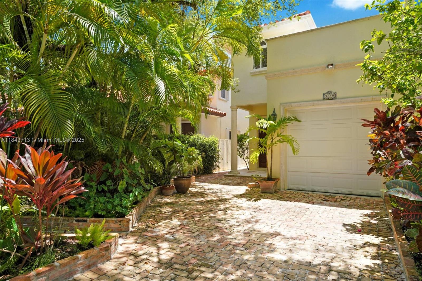 3045 Allamanda St #3045