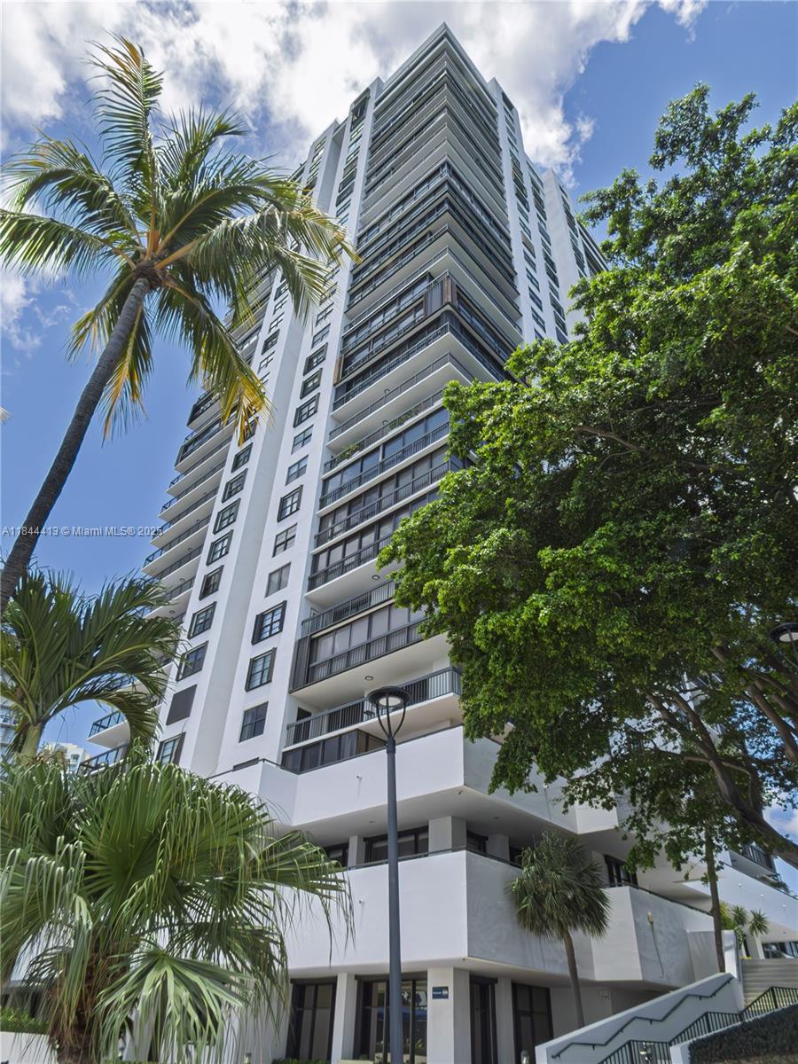 2333 Brickell Ave #414