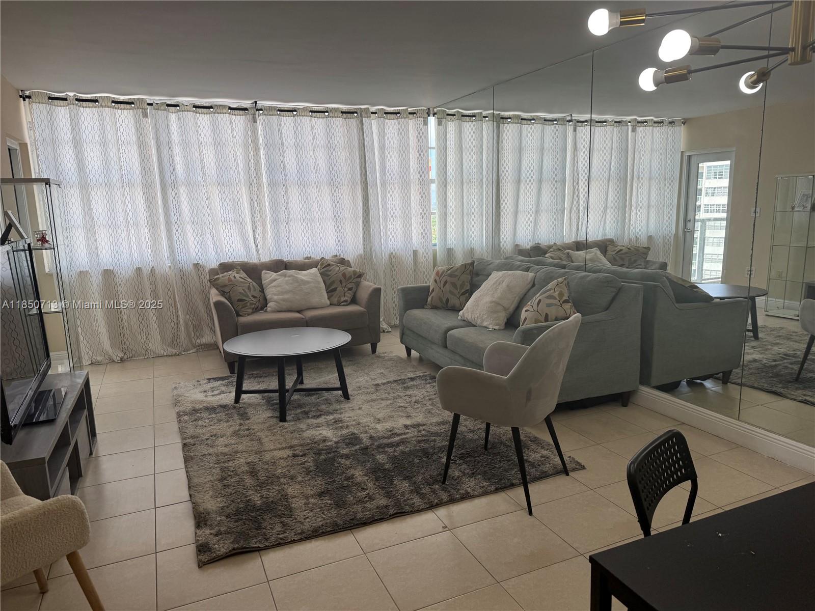 1301 NE Miami Gdns Dr #1611W