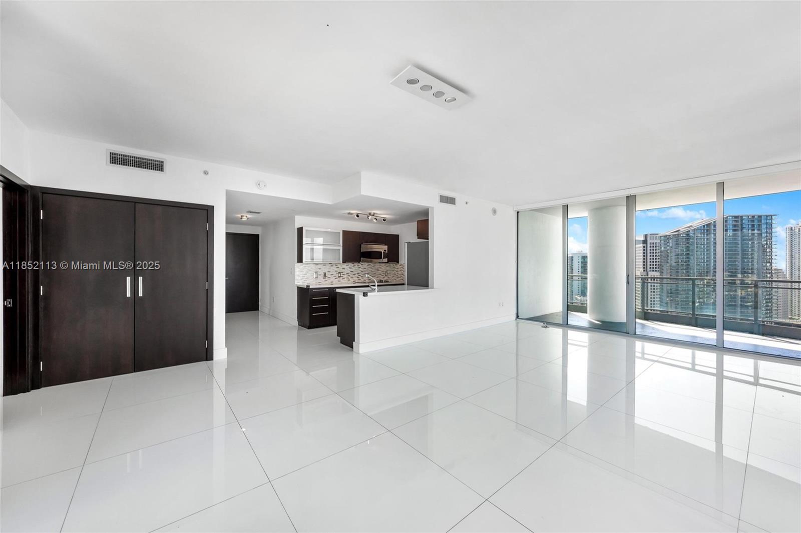 90 SW 3rd St #4009