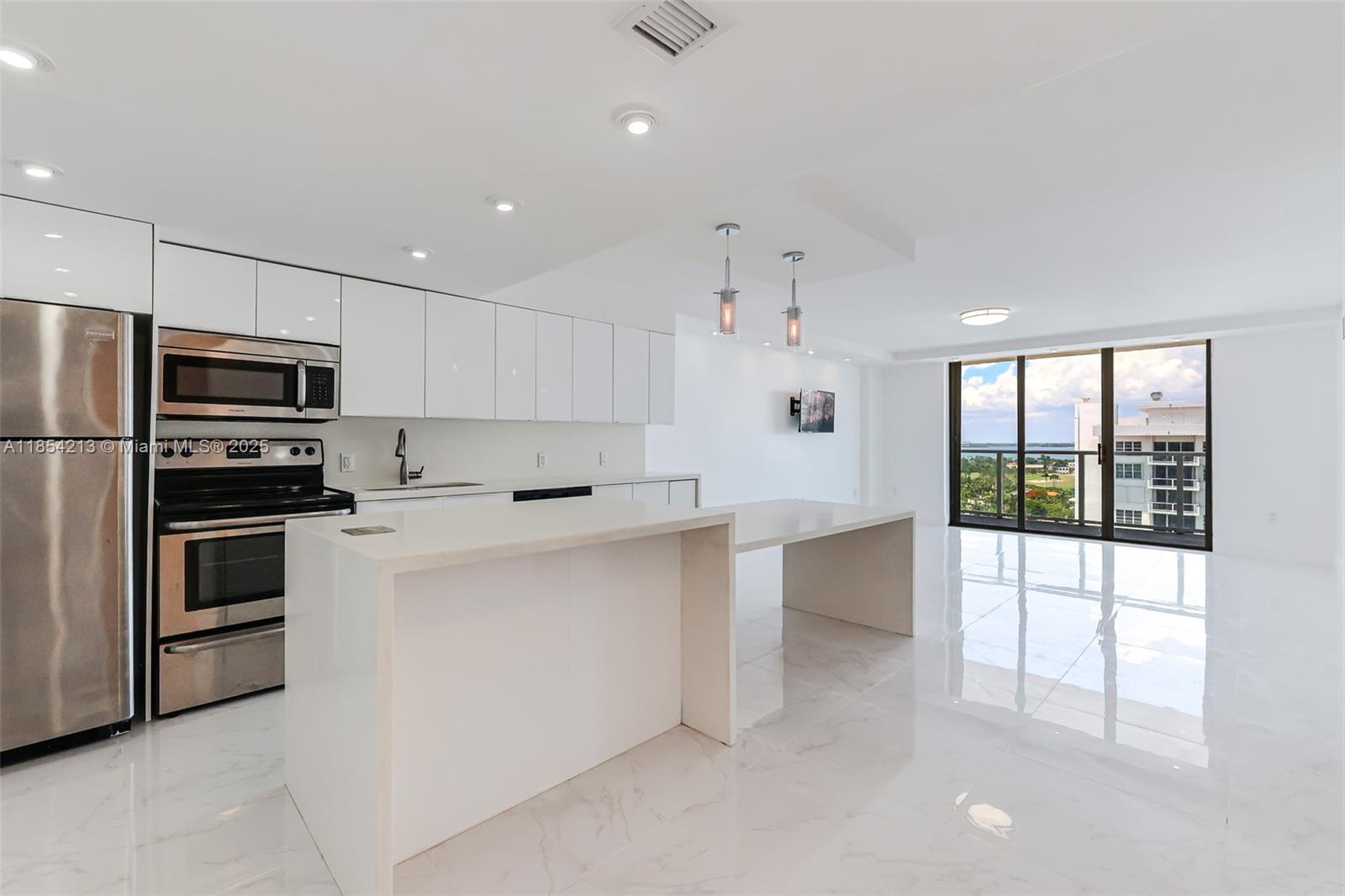 5701 Collins Ave #1611