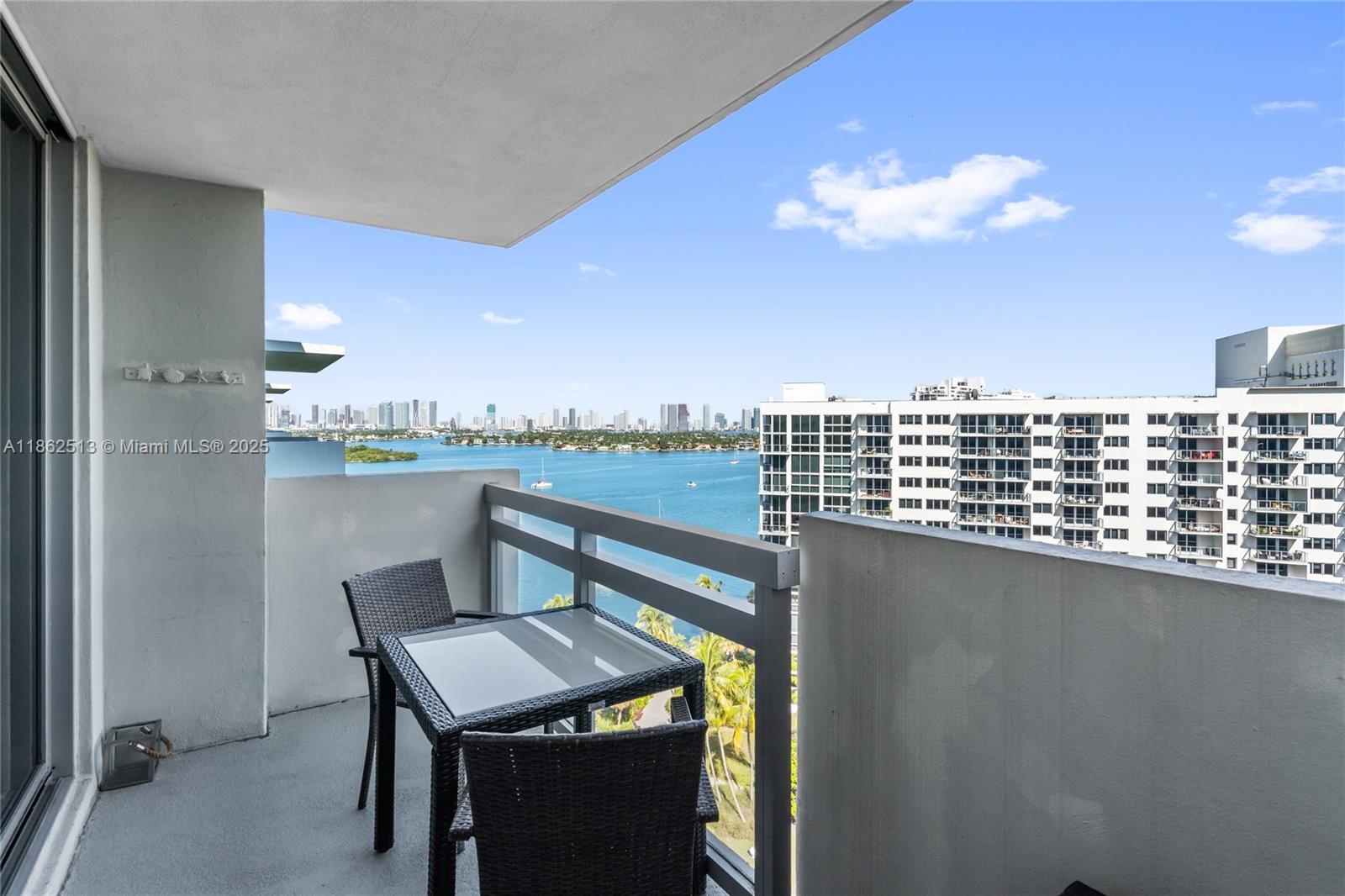 image Flamingo South Beach10
