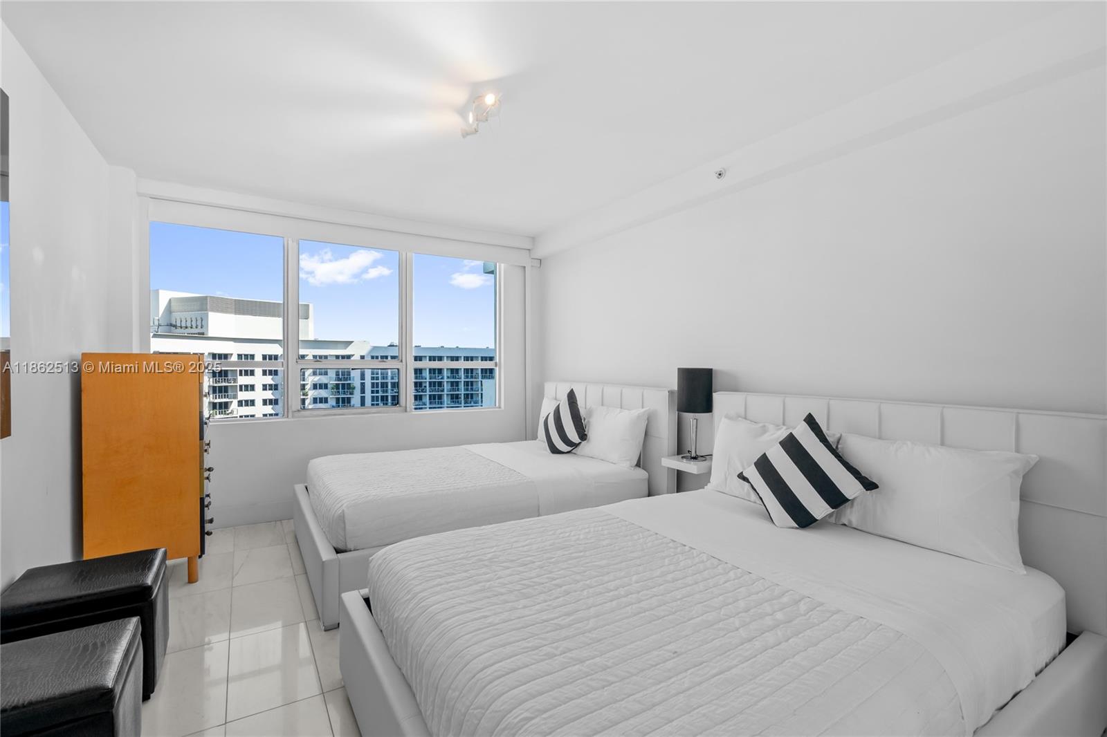 image Flamingo South Beach25