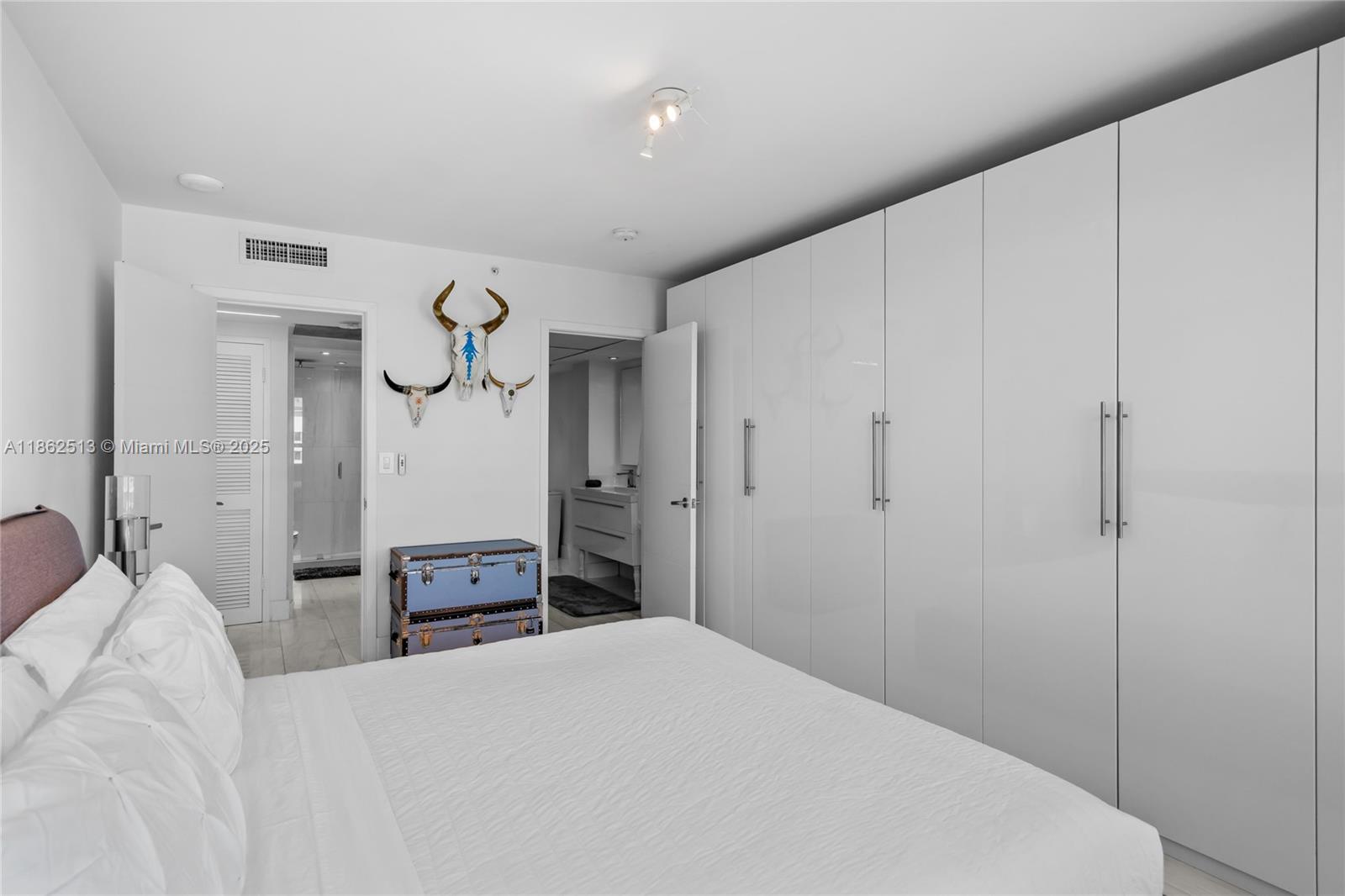 image Flamingo South Beach44