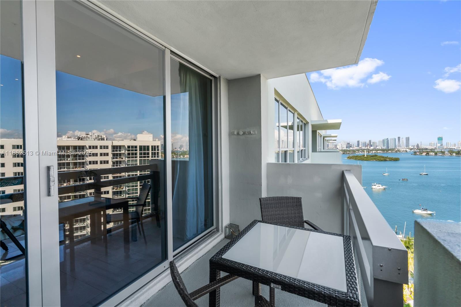 image Flamingo South Beach53