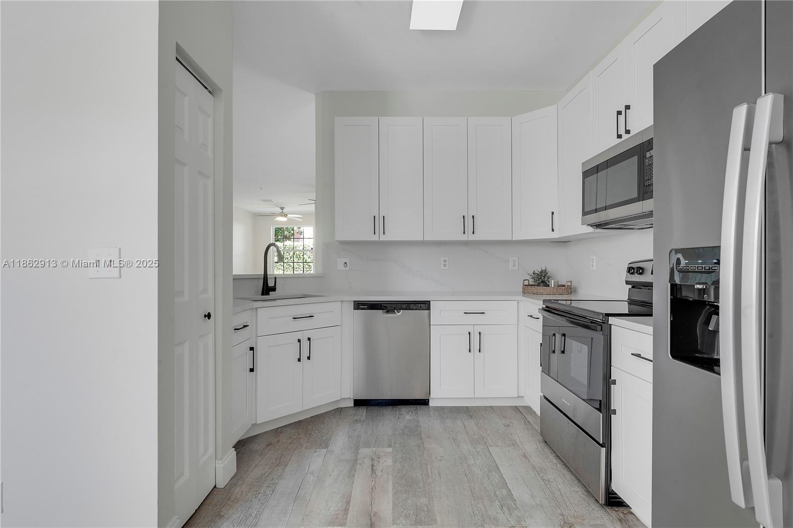 108 Lighthouse Cir #E Tequesta, FL 33469