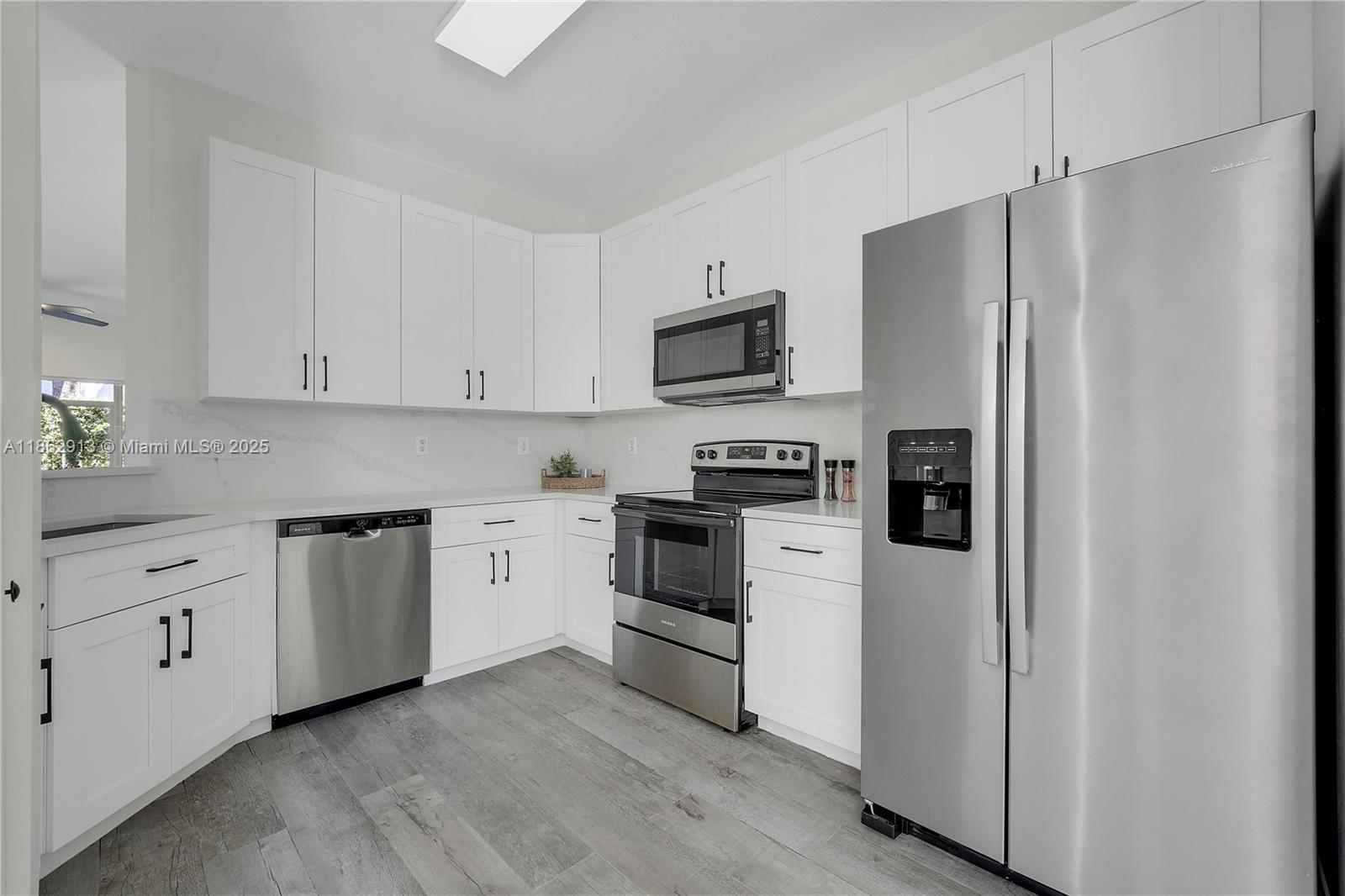 108 Lighthouse Cir #E Tequesta, FL 33469