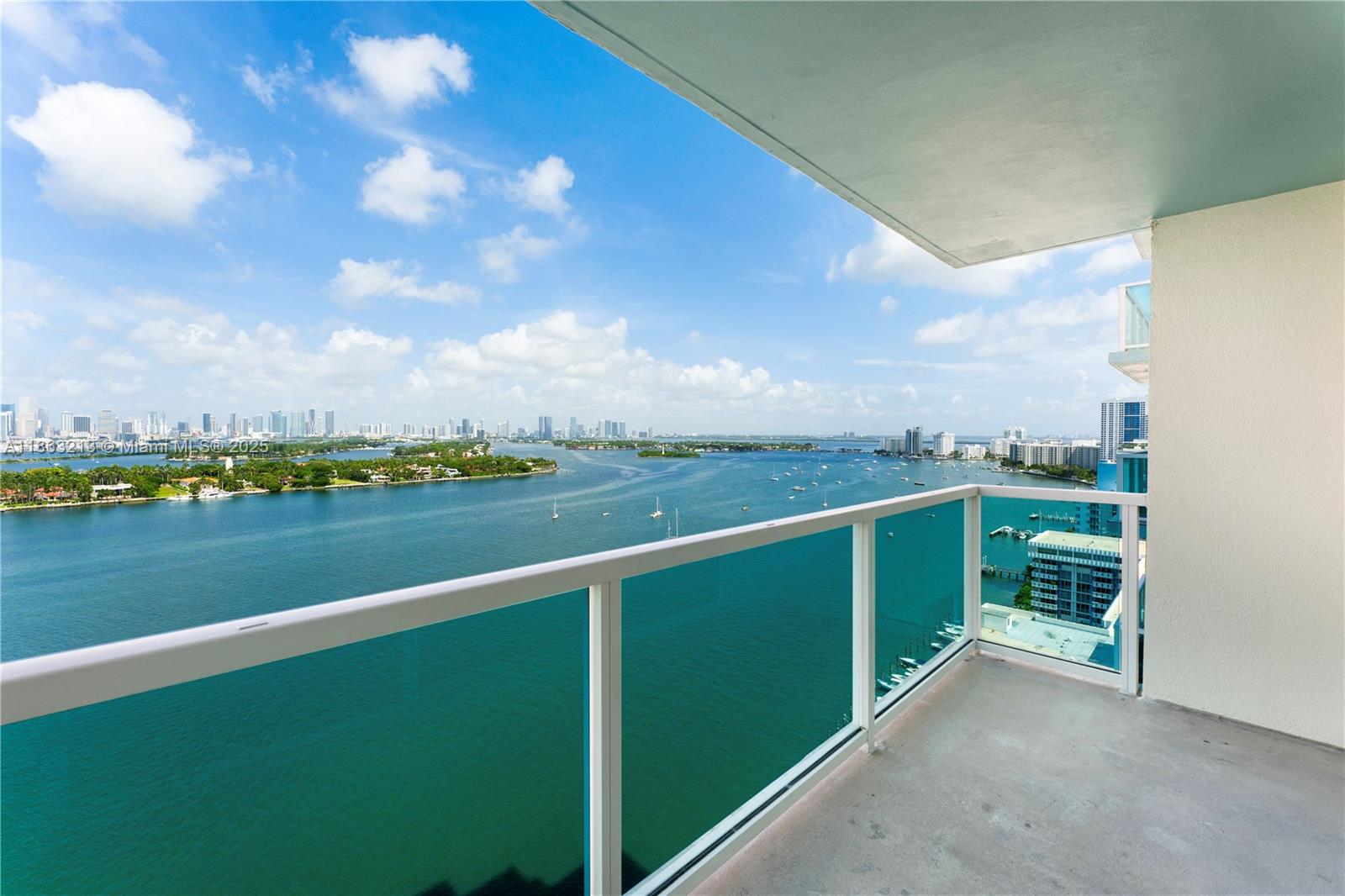 image The Floridian Condo1