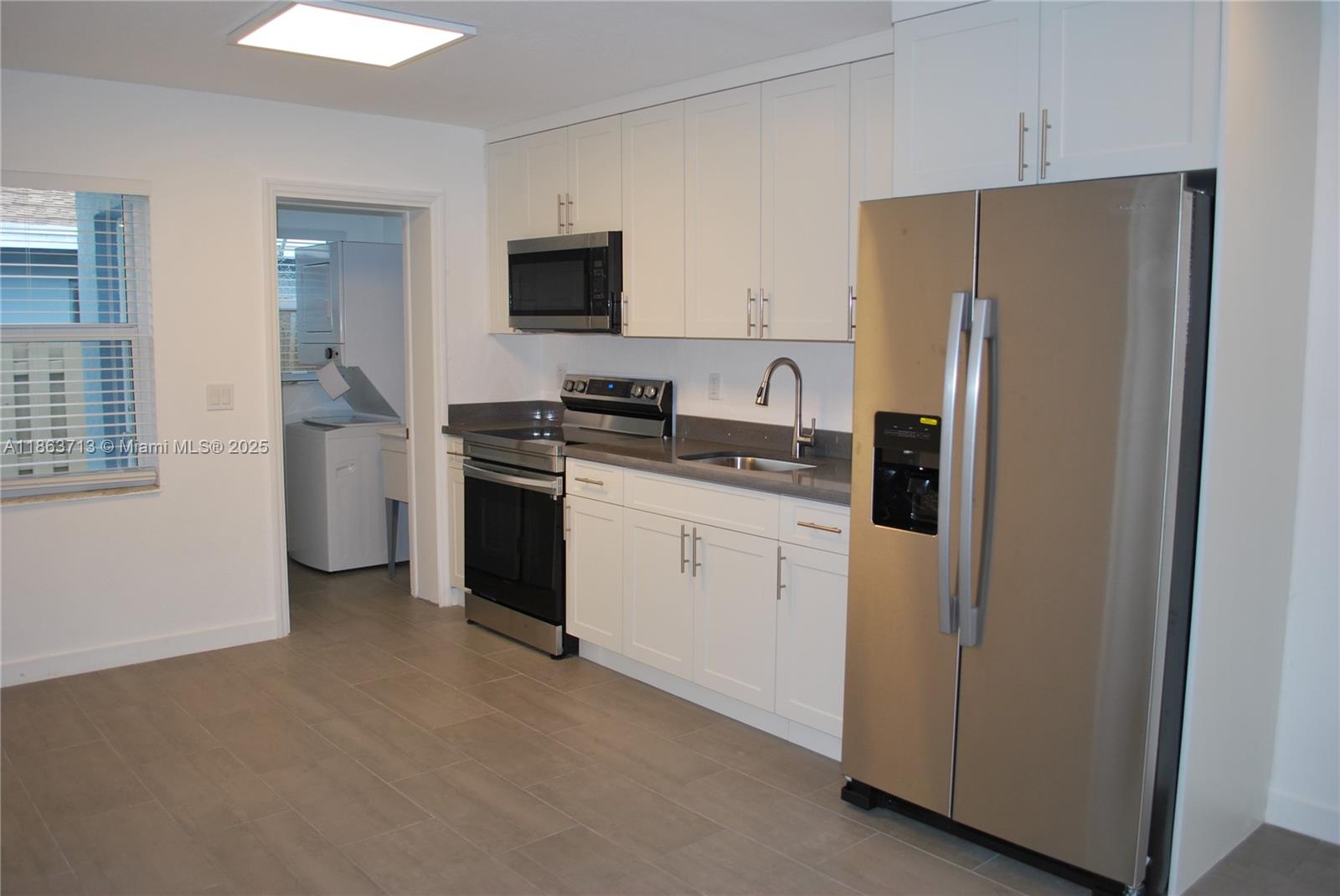 3621 NE 1st Ter