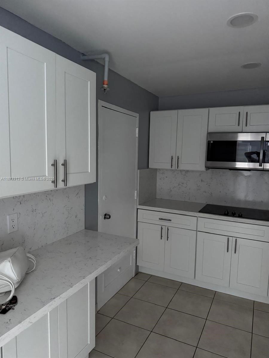 400 Kings Pt Dr #525