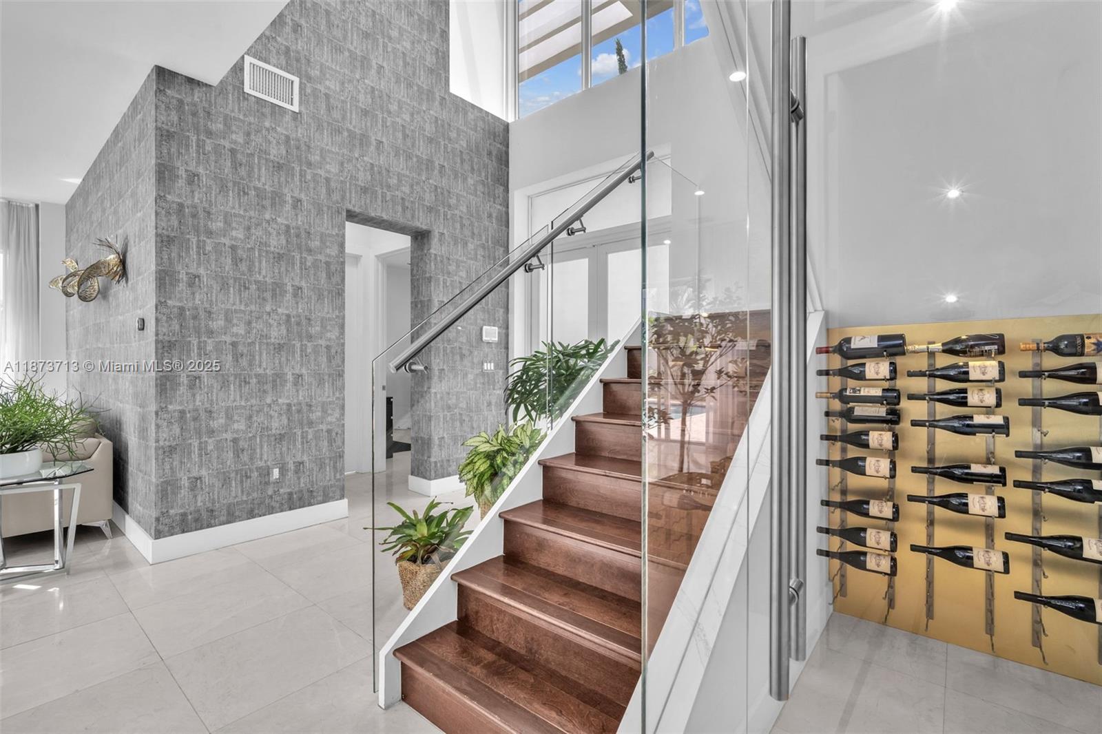 7457 NW 101st Ave Doral, FL 33178