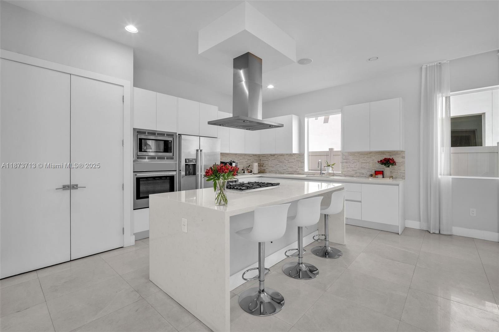 7457 NW 101st Ave Doral, FL 33178