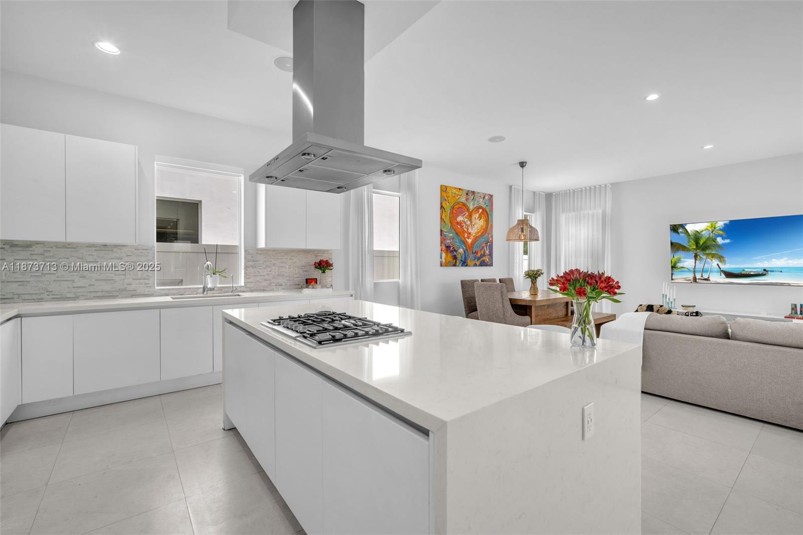 7457 NW 101st Ave Doral, FL 33178