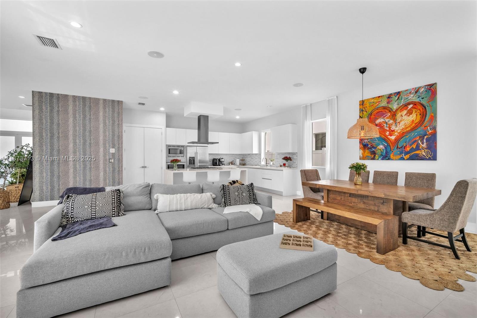 7457 NW 101st Ave Doral, FL 33178