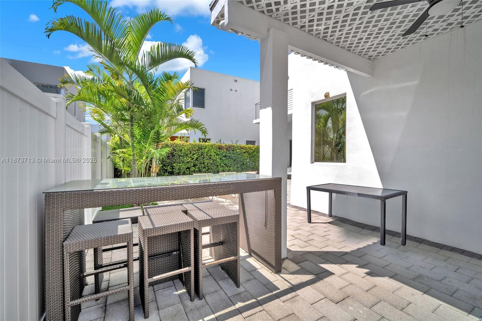 7457 NW 101st Ave Doral, FL 33178