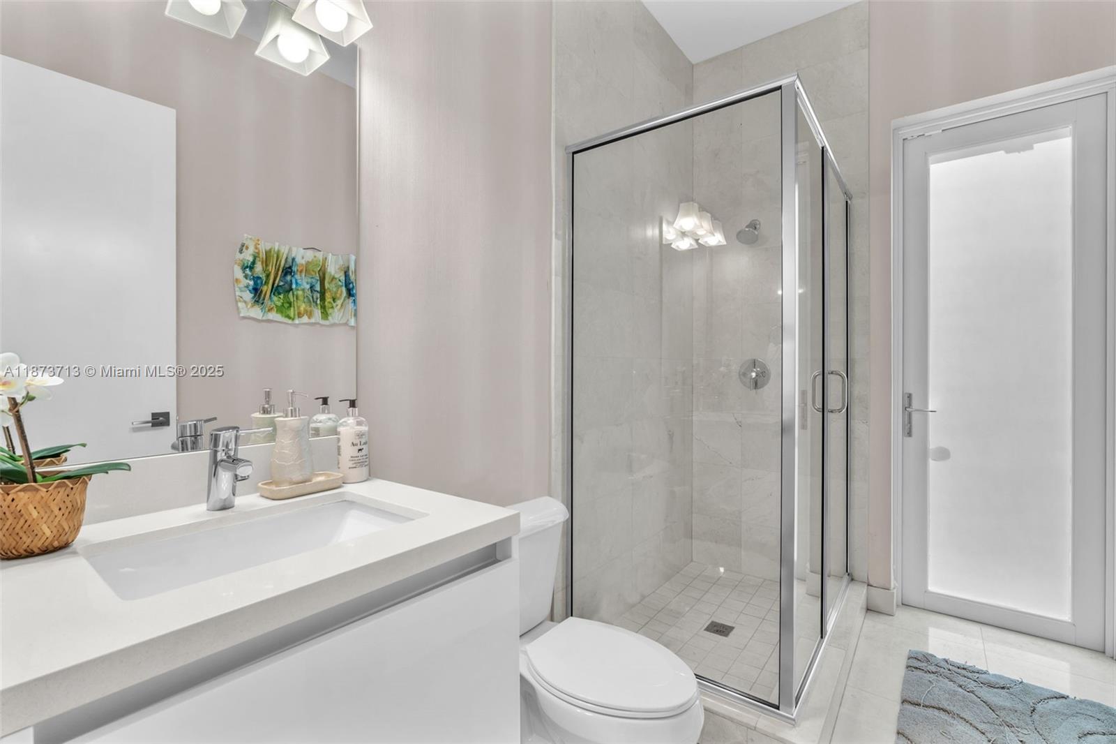 7457 NW 101st Ave Doral, FL 33178