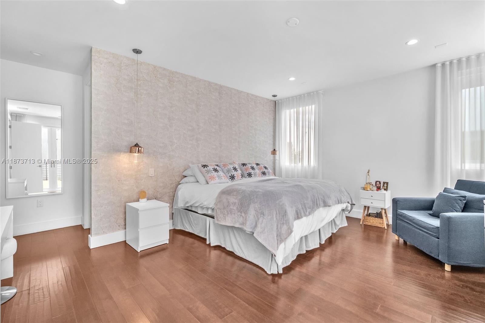 7457 NW 101st Ave Doral, FL 33178