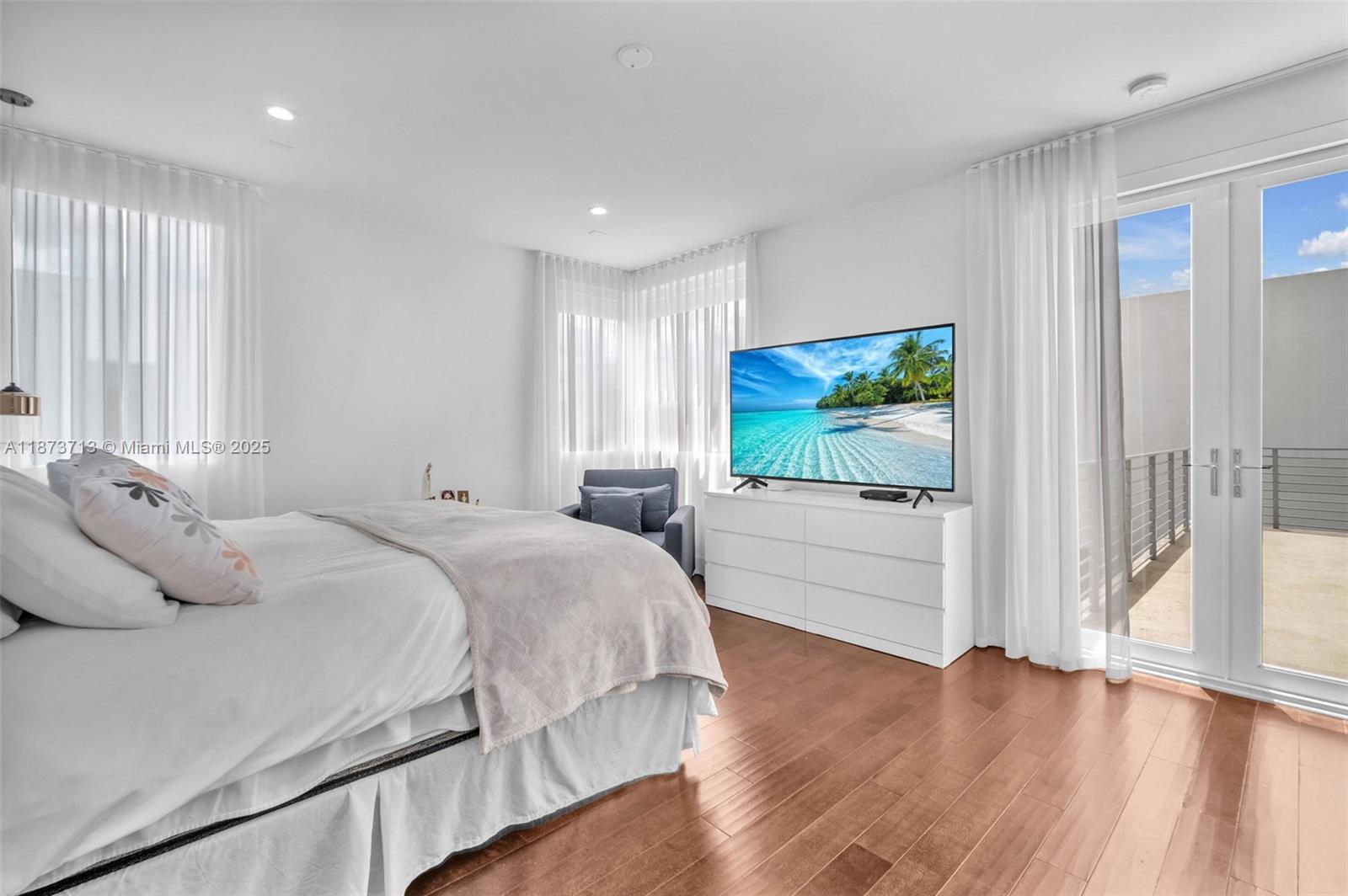 7457 NW 101st Ave Doral, FL 33178