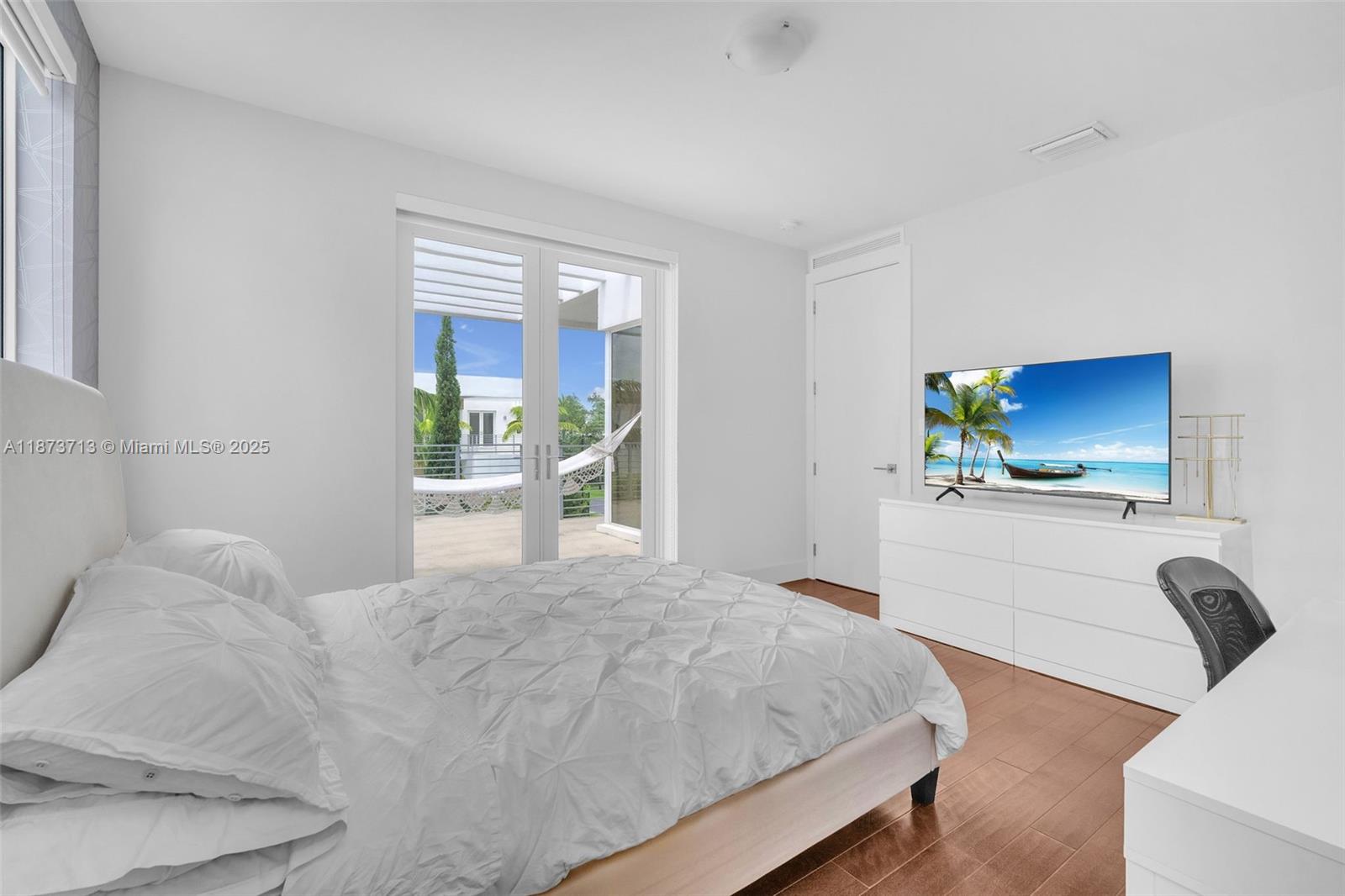 7457 NW 101st Ave Doral, FL 33178