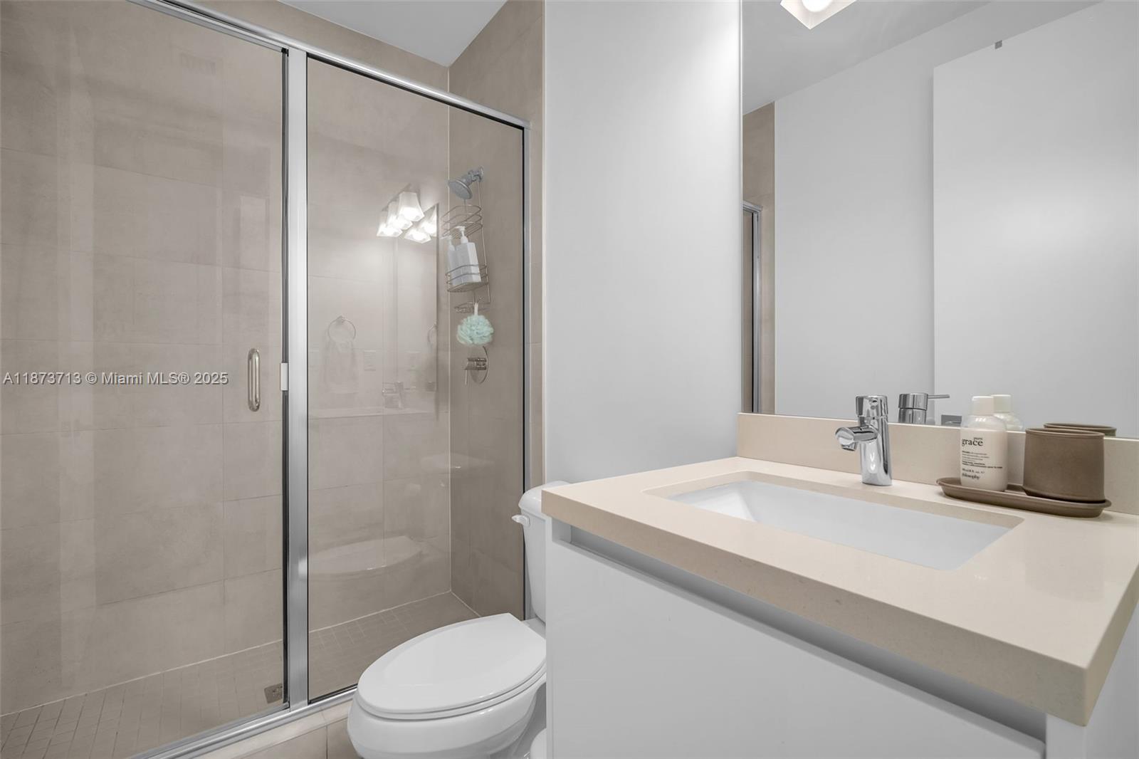 7457 NW 101st Ave Doral, FL 33178