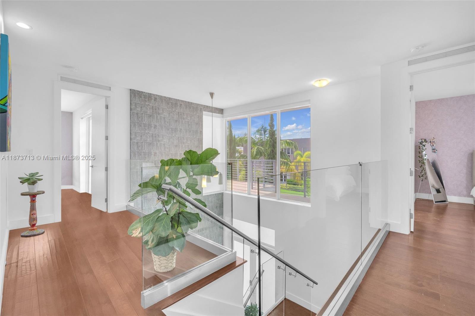 7457 NW 101st Ave Doral, FL 33178