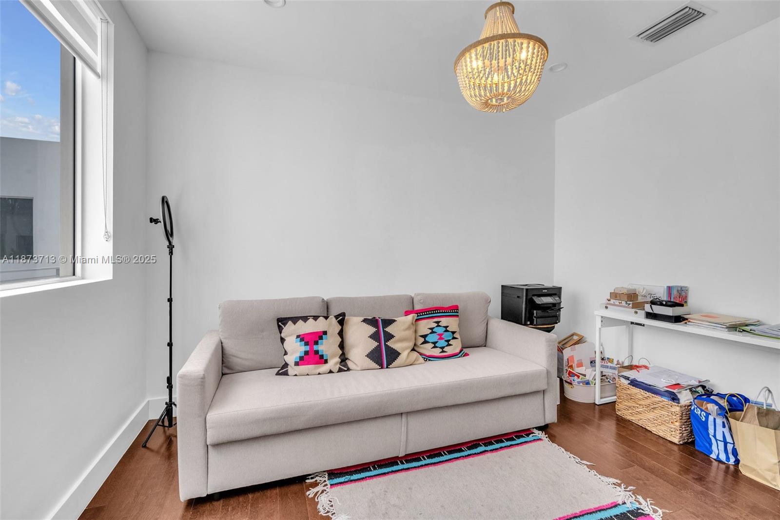 7457 NW 101st Ave Doral, FL 33178