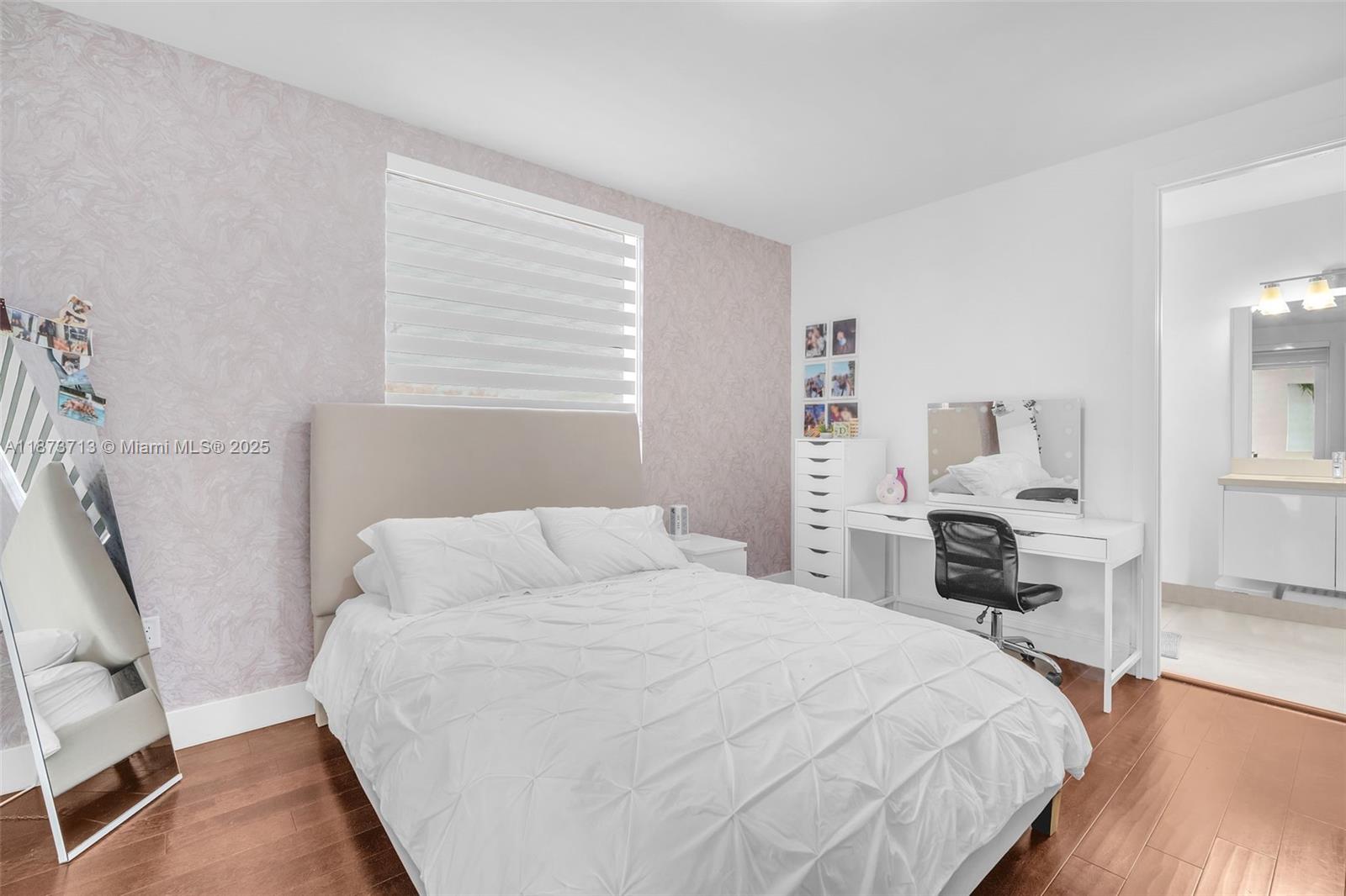 7457 NW 101st Ave Doral, FL 33178