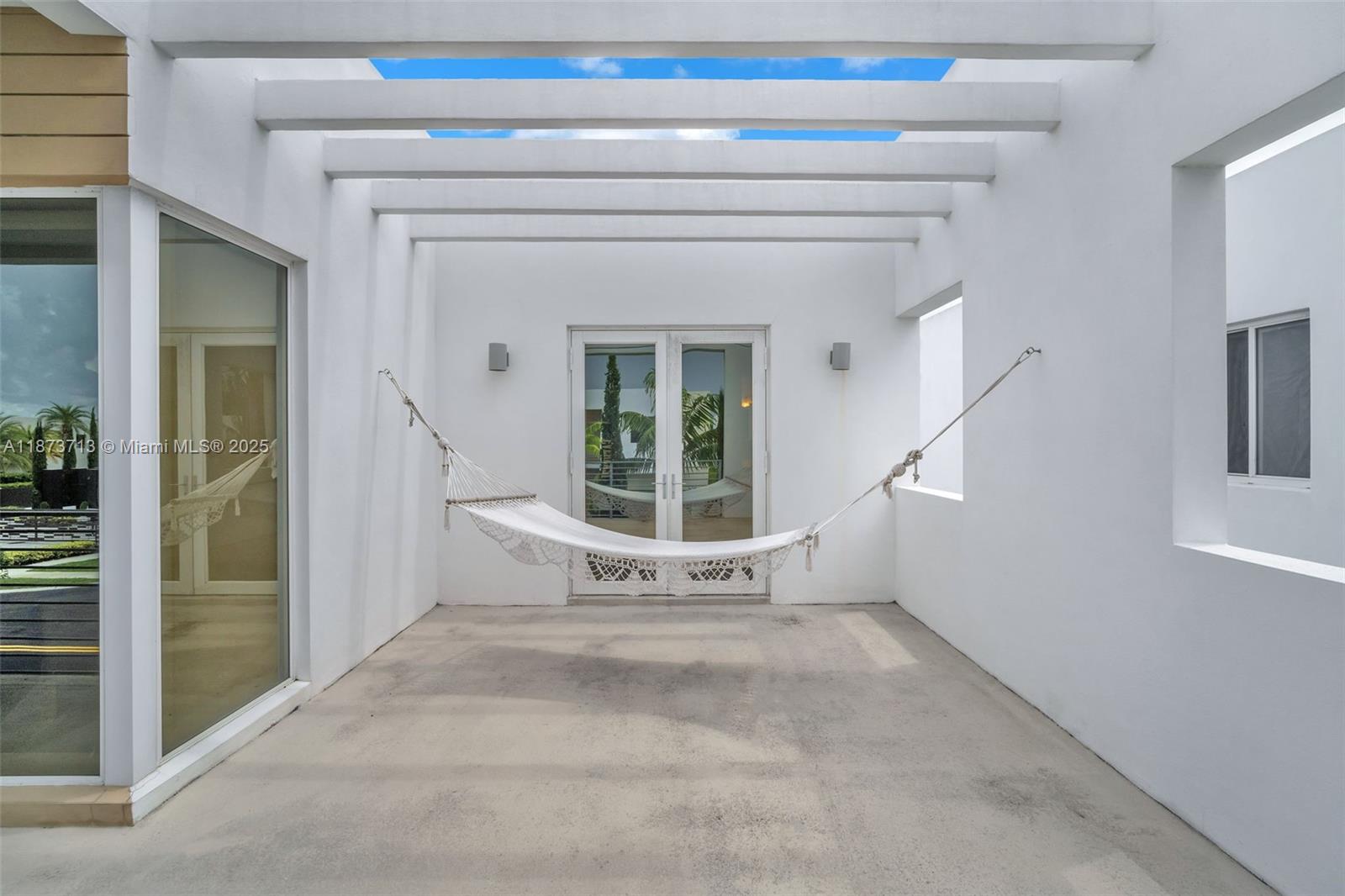 7457 NW 101st Ave Doral, FL 33178