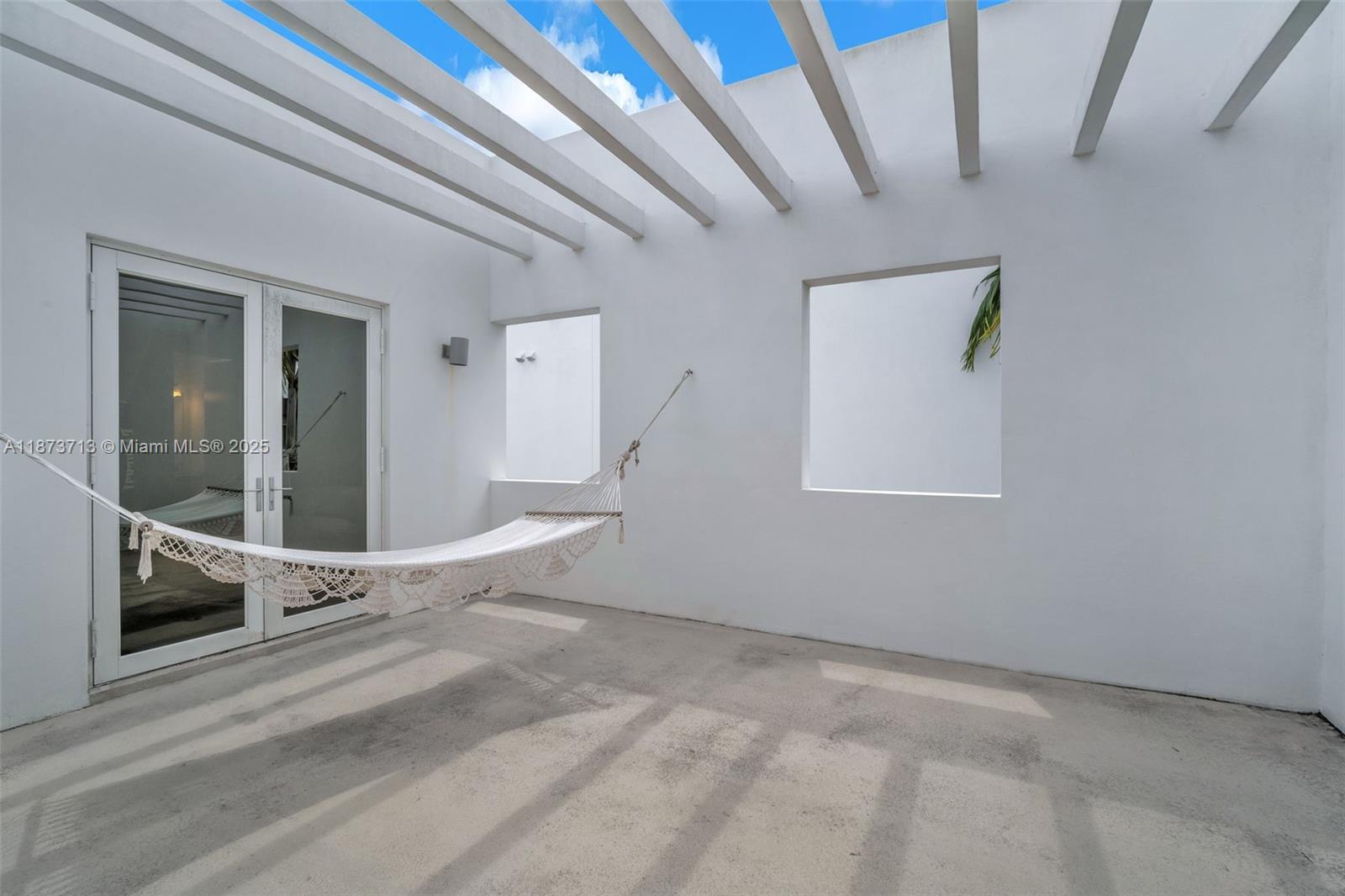 7457 NW 101st Ave Doral, FL 33178