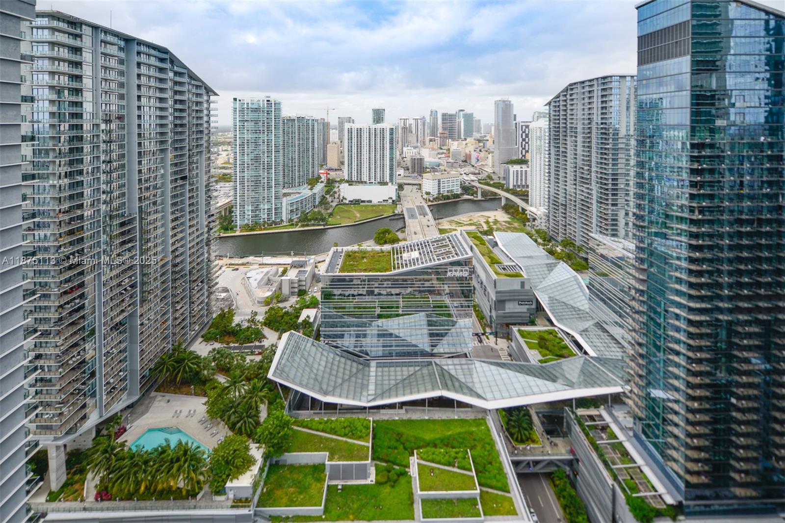 image Brickell Heights24