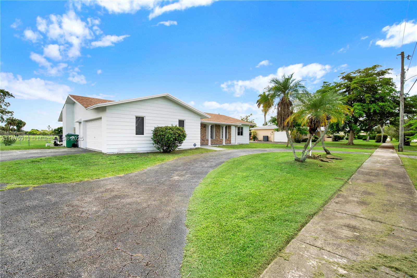 15425 Palmetto Lk Dr