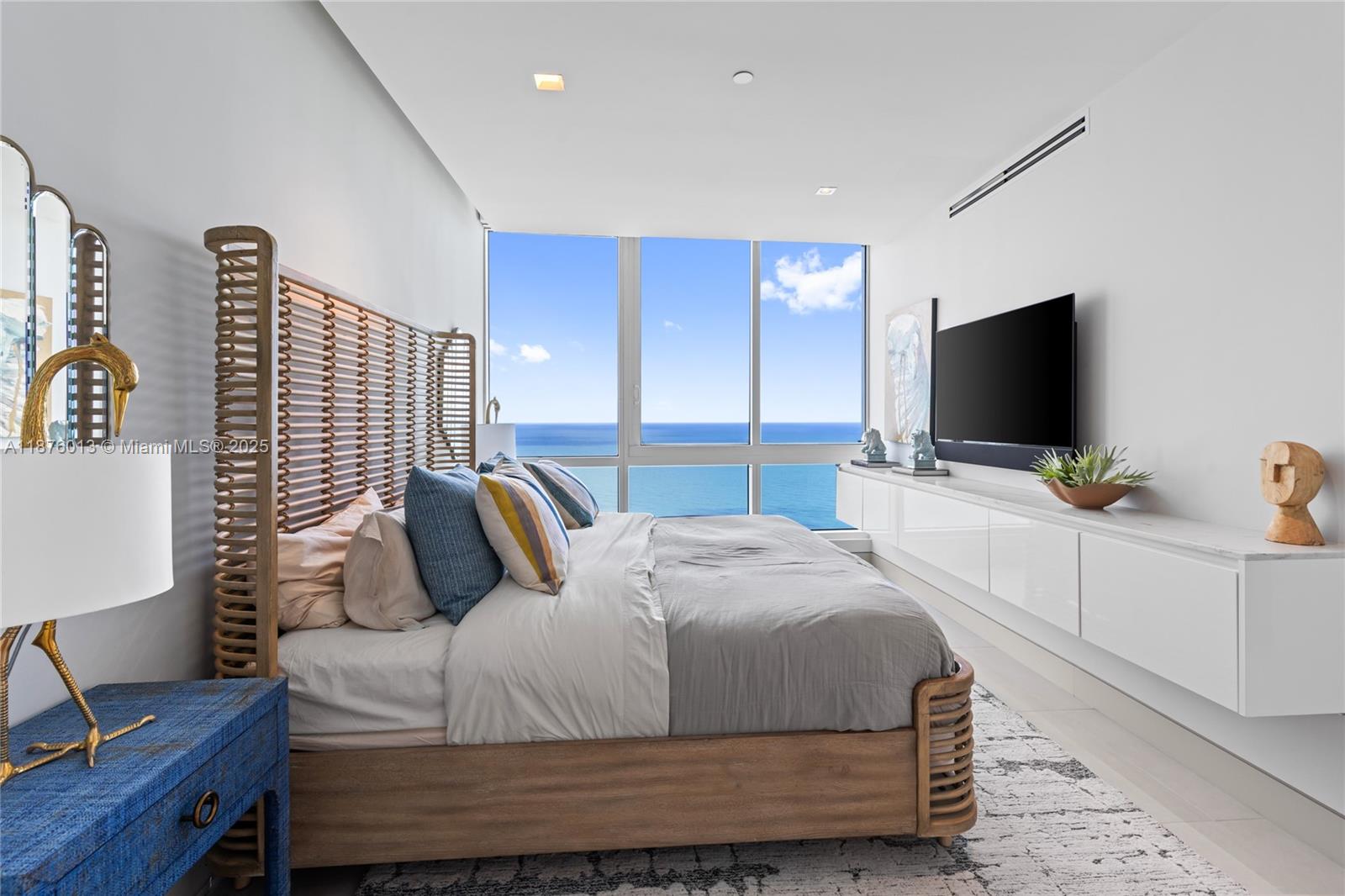 image Continuum On South Beach12