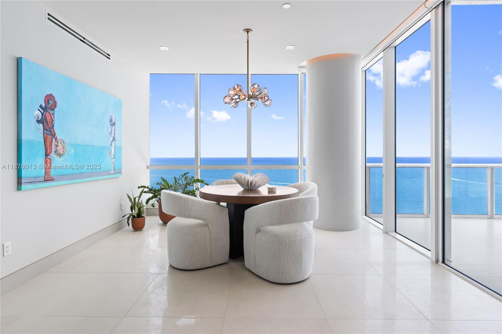 image Continuum On South Beach1