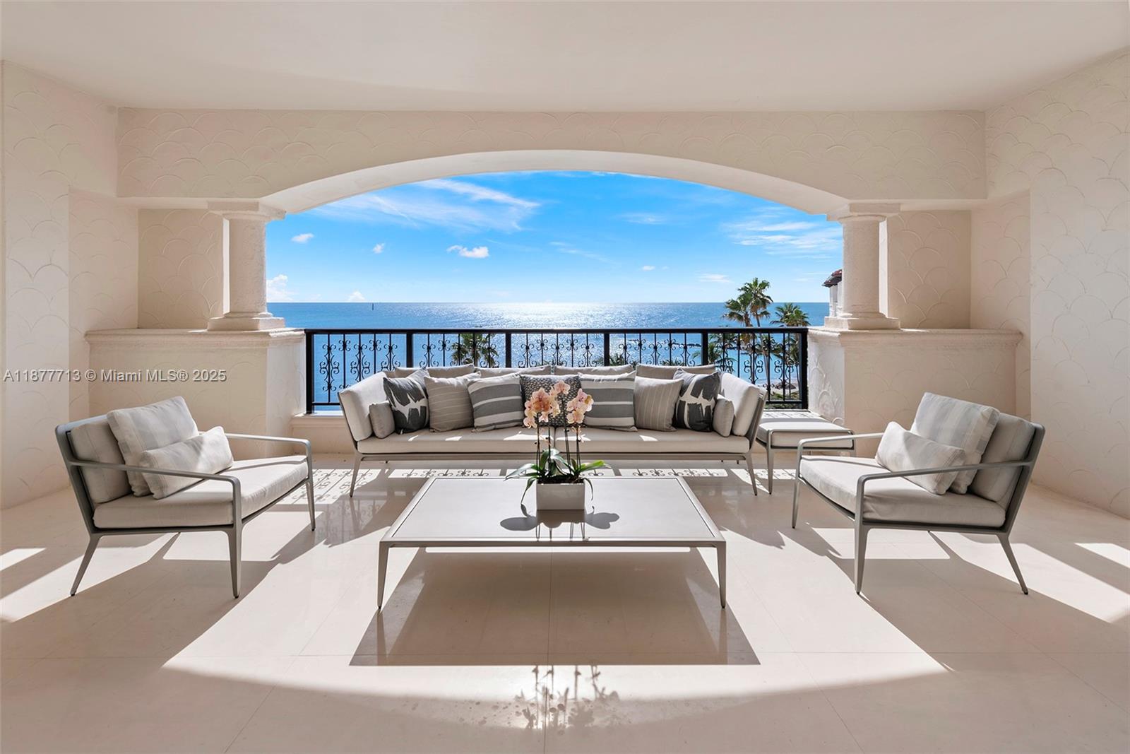 7966 Fisher Is Dr #7966 Miami Beach, FL 33109