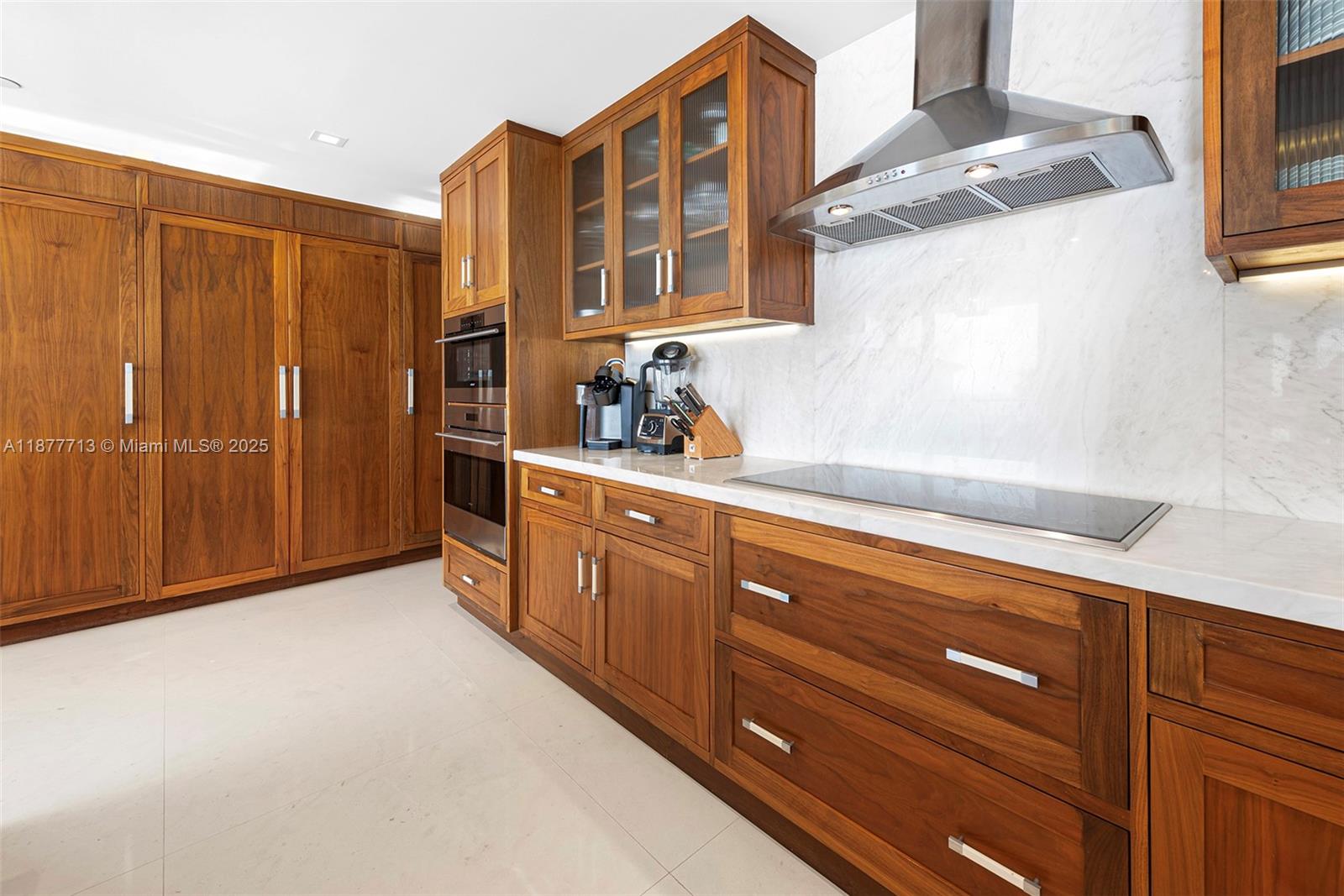 7966 Fisher Is Dr #7966 Miami Beach, FL 33109