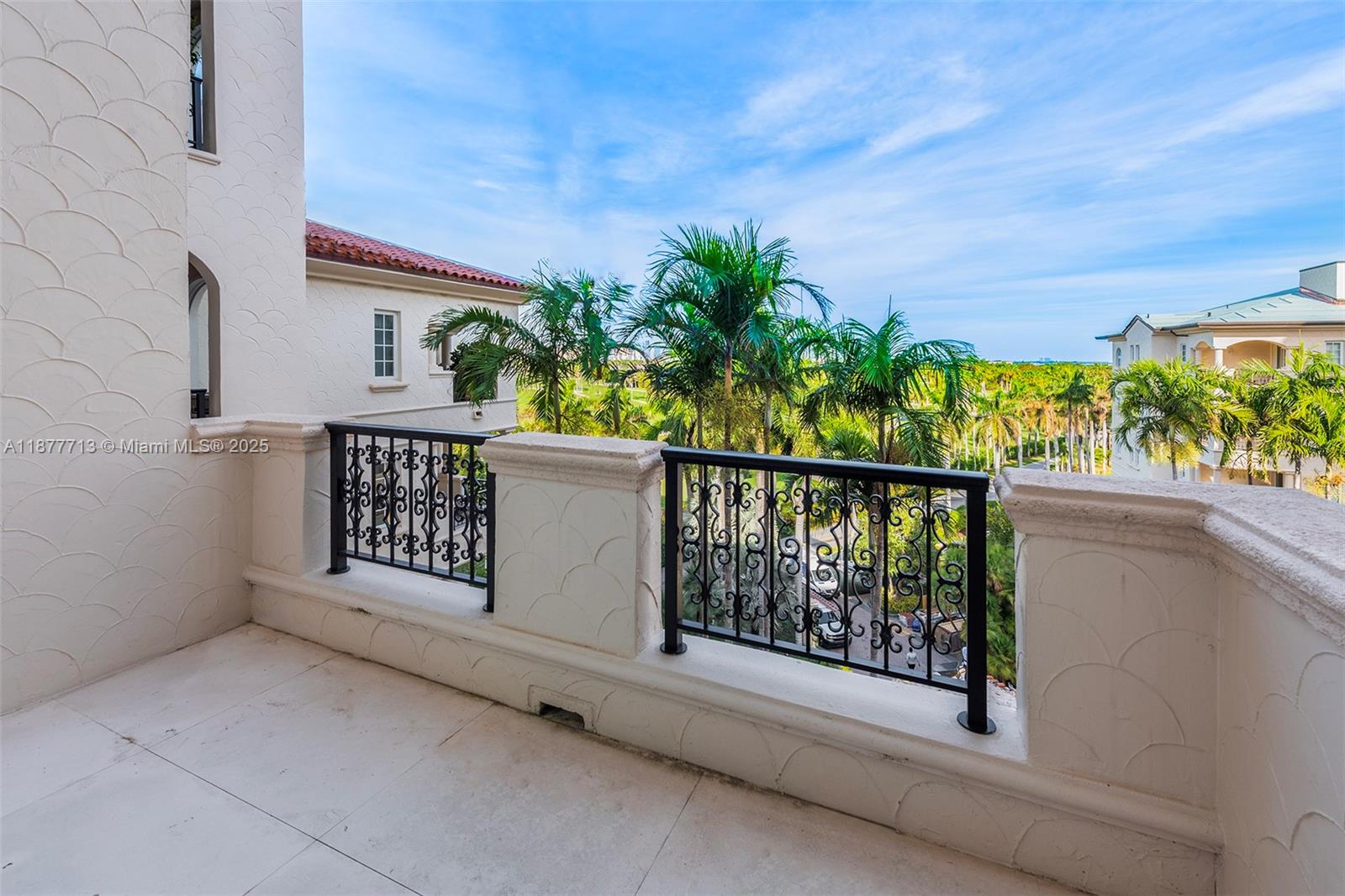 7966 Fisher Is Dr #7966 Miami Beach, FL 33109