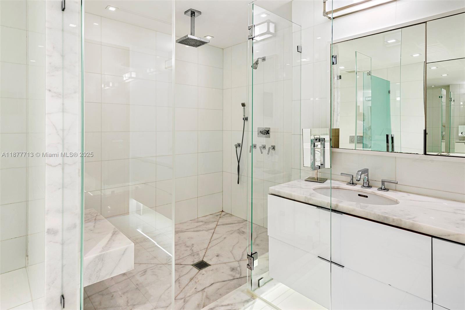 7966 Fisher Is Dr #7966 Miami Beach, FL 33109