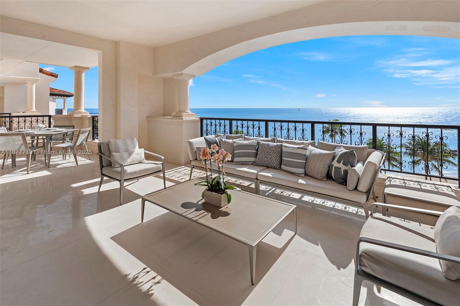 7966 Fisher Is Dr #7966 Miami Beach, FL 33109